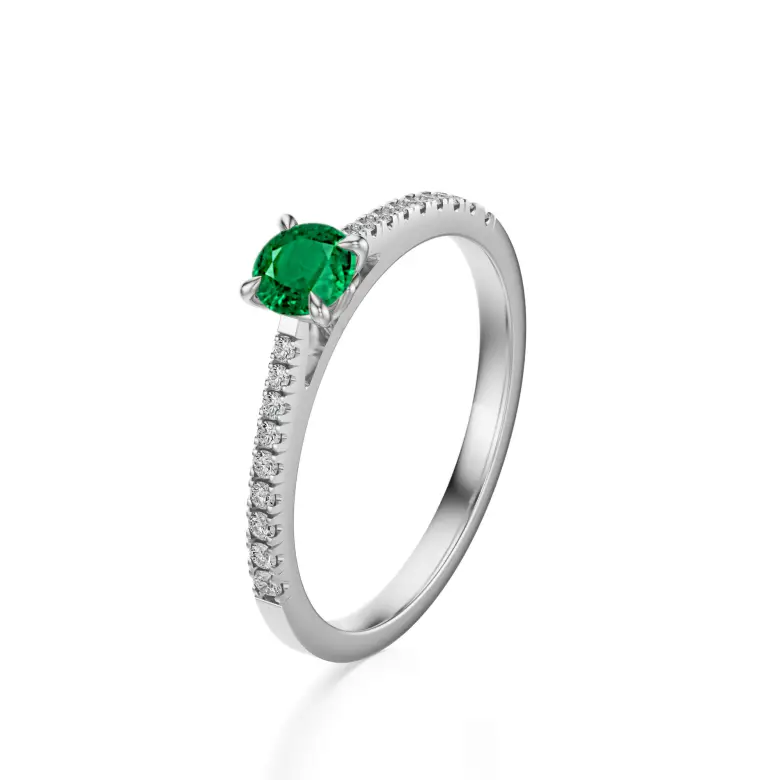 Pierścionek ze szmaragdem i diamentami białe złoto AJPZ_079